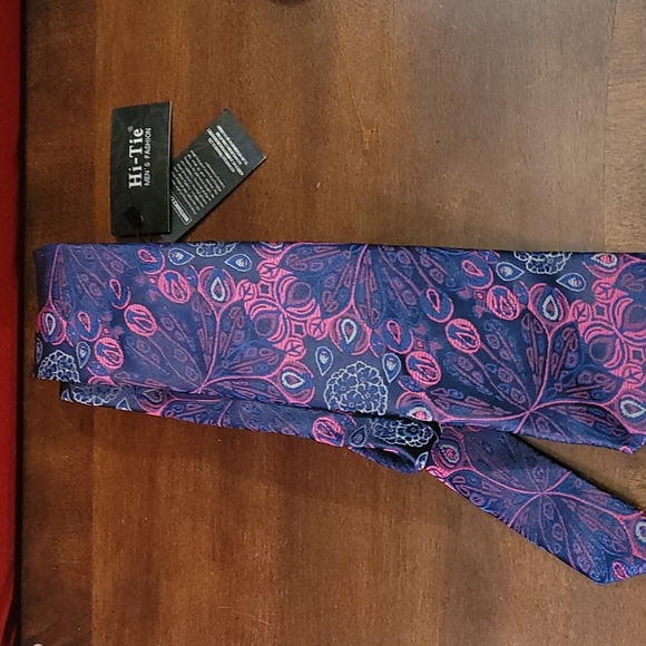 NWT Hi Tie Silk Tie Blue Pink Abstract New - Picture 1 of 3